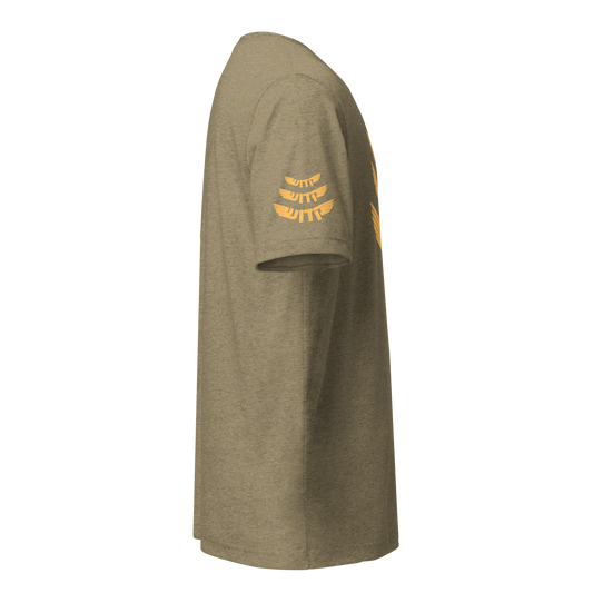 Terse Verse Christian Tee: Holy Holy Holy
Olive t-shirt with yellow design/print on right sleeve that reads "Holy Holy Holy" in Hebrew.
Men's Tee / Unisex
Mockup of right sleeve.
