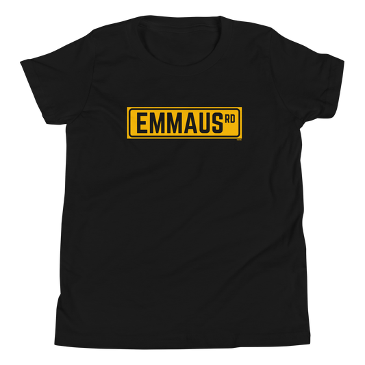 Terse Verse Christian Tee: Emmaus
Black t-shirt with bold yellow design/print on chest that reads "Emmaus" as a street sign.
Youth (Kids) Tee / Unisex
Mockup of front. 